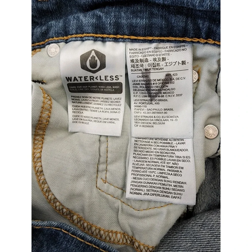 Levi's 502 Taper Fit‎ Mens Actual Size 28x28 Tag (28x32) Medium Blue Denim